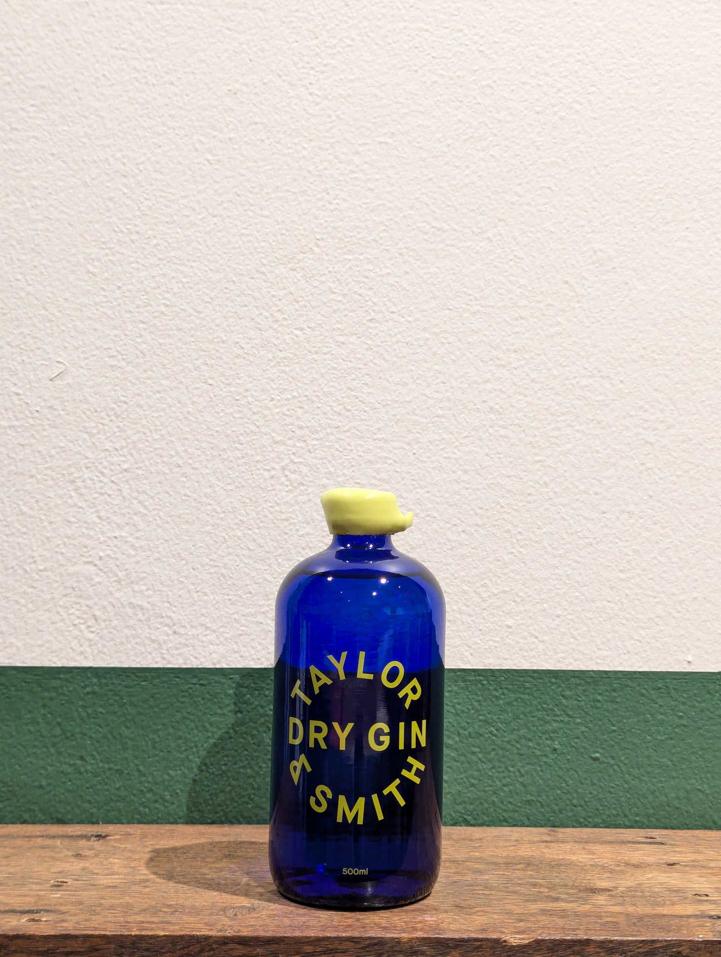 Taylor & Smith 'Tasmanian Dry' Gin | TAS, Australia