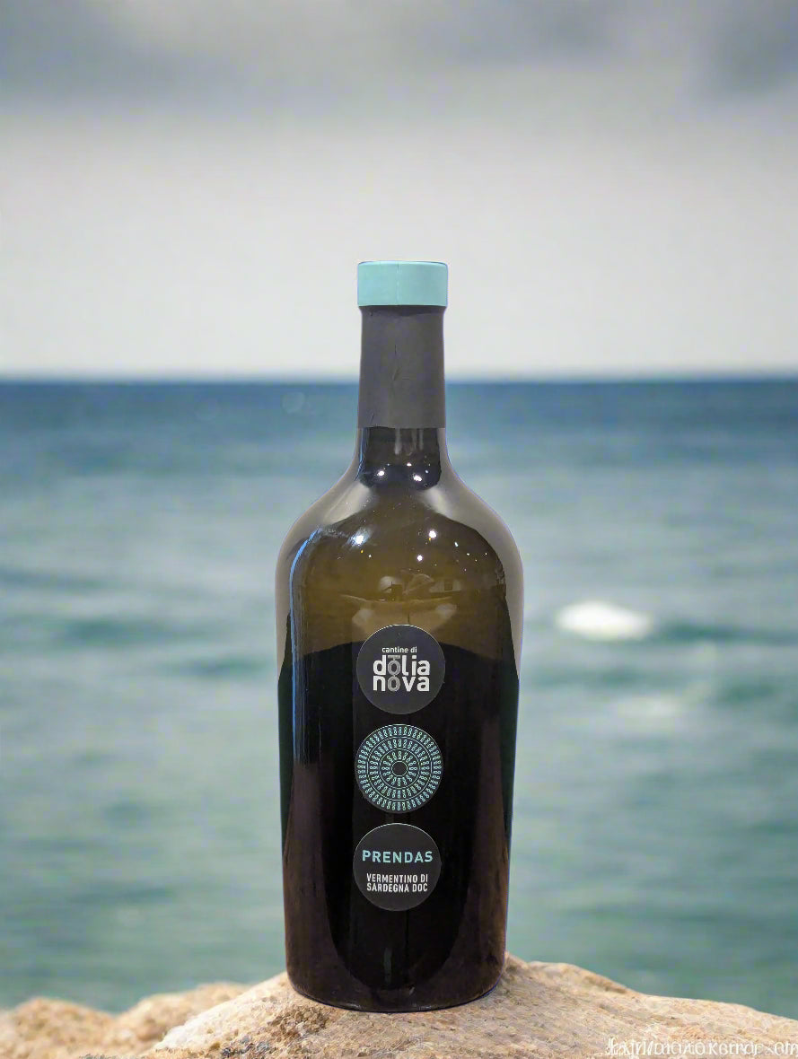 Dolianova 'Prendas' Vermentino 2023 bottle. Fresh white wine from Sardinia, Italy made with Vermentino grapes. Medium-bodied, citrus-driven, and organic.