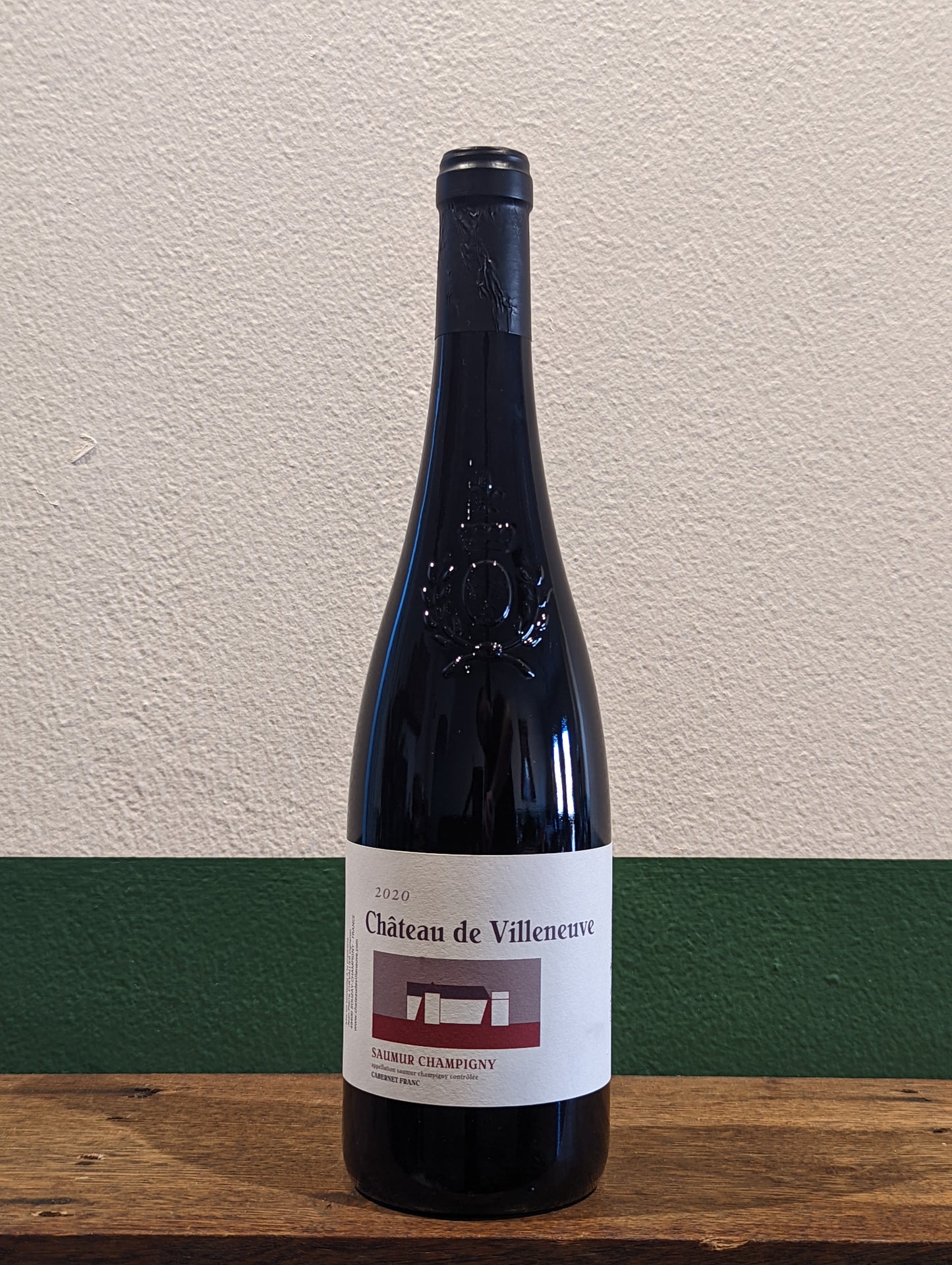 Bottle of Château de Villeneuve Cabernet Franc 2022 from Saumur-Champigny, France—medium-bodied red wine with red fruit, pepper, and savoury minerality.