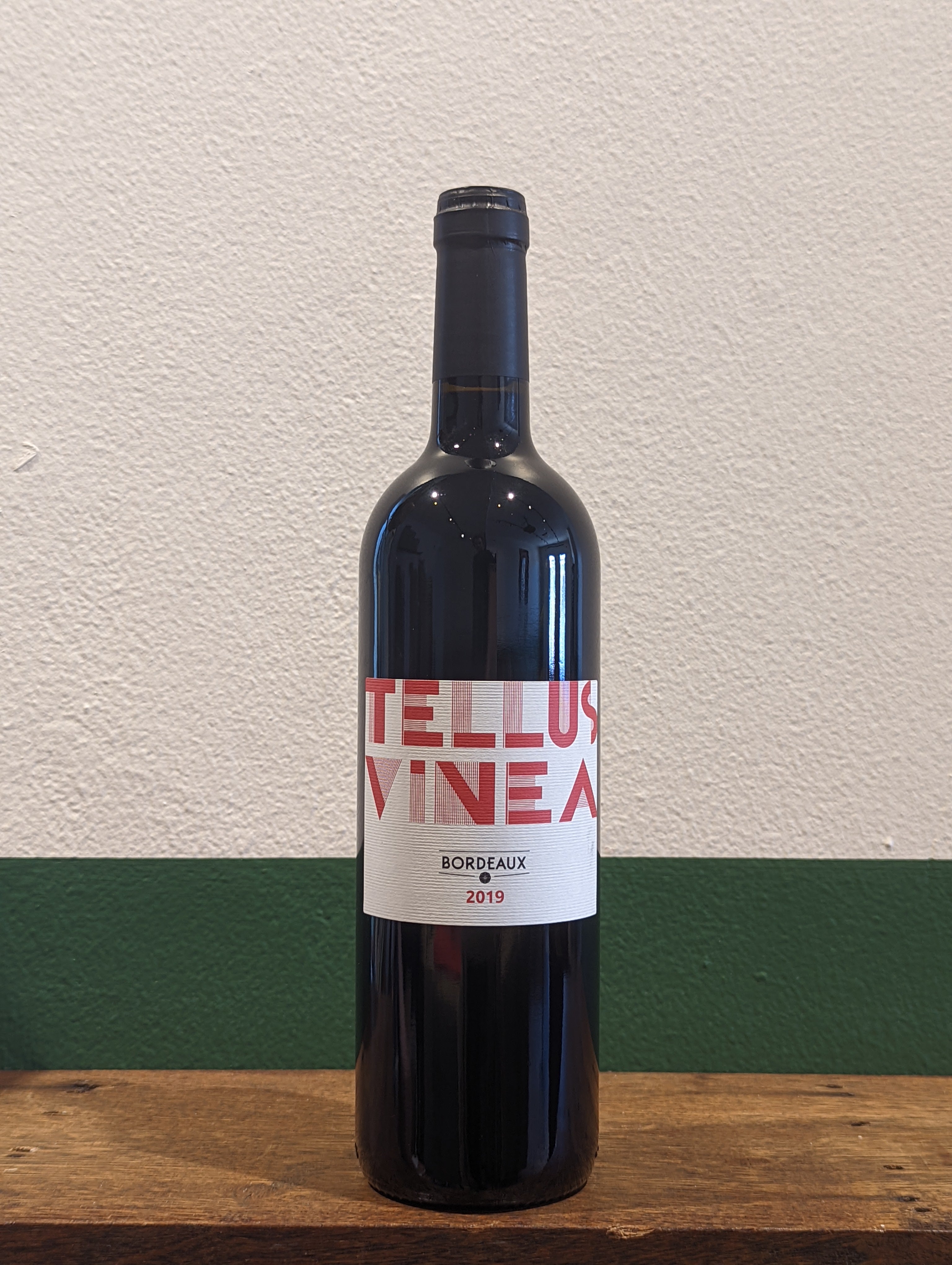 Bottle of Christophe Pueyo ‘Tellus Vinea’ 2022 from Saint-Émilion, Bordeaux—Merlot/Cab Franc blend with black fruit, spice, leather, and earthy complexity.